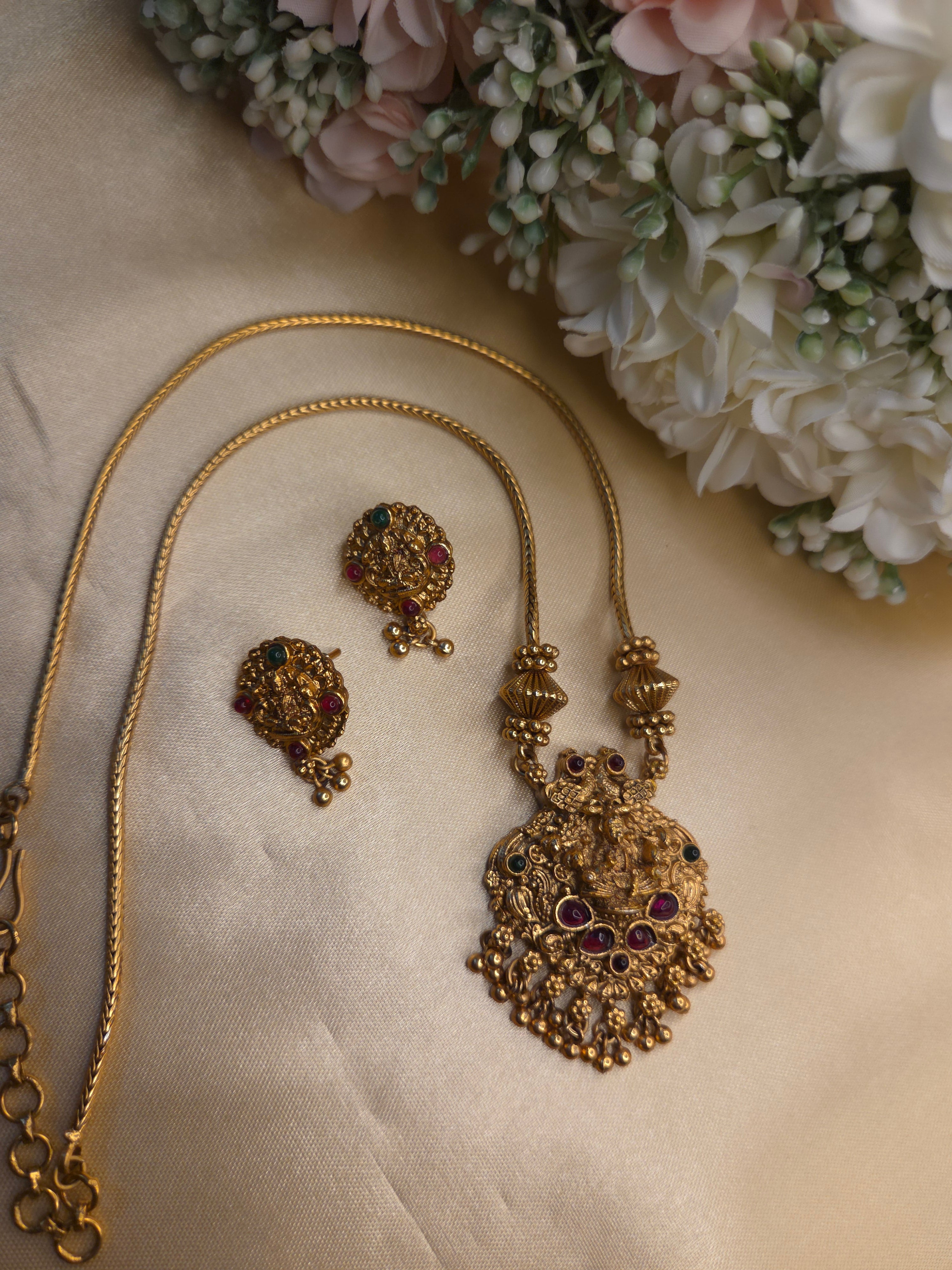 Traditional Lakshmi Pendant Chain Set