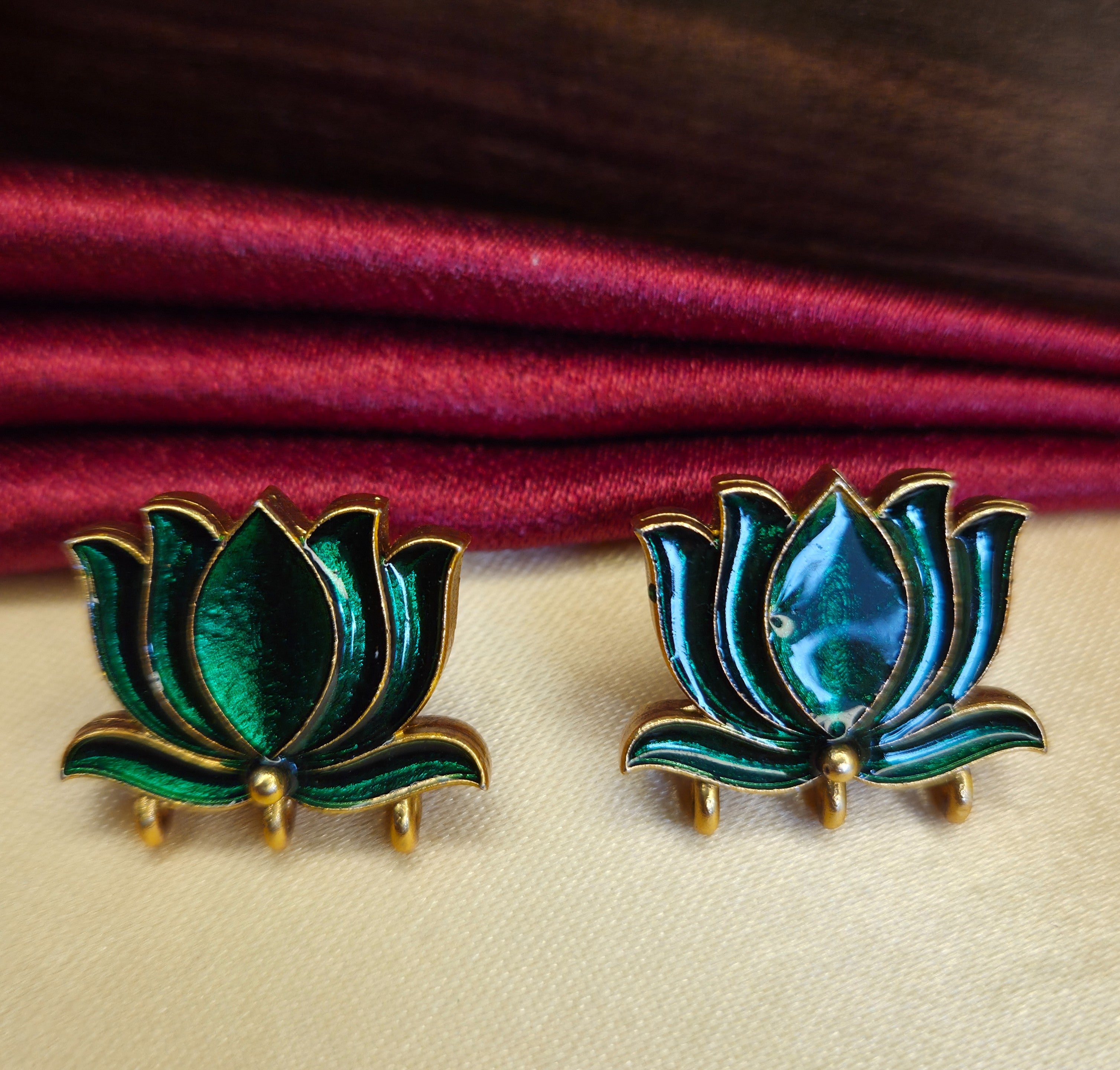 Lotus Motif Necklace Set