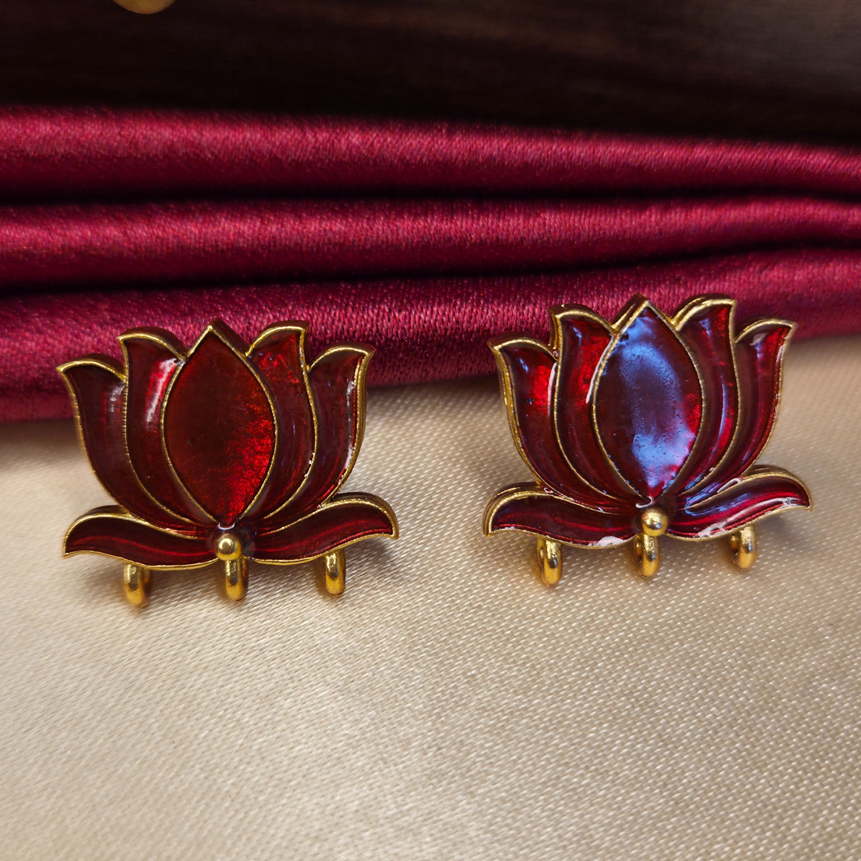 Lotus Motif Necklace Set