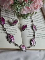 Silver-Toned Lotus Necklace Set