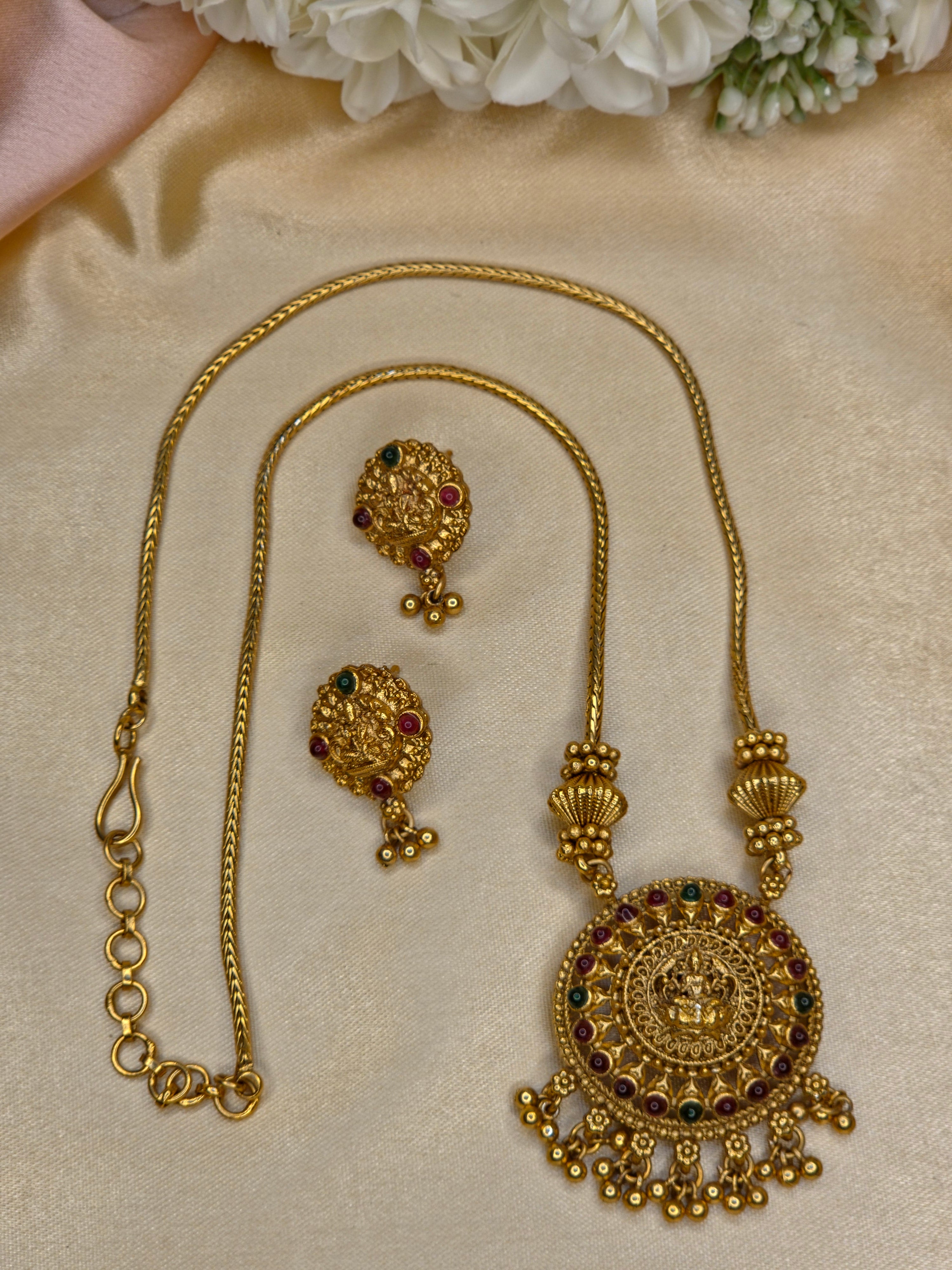 Traditional Lakshmi Pendant Chain Set