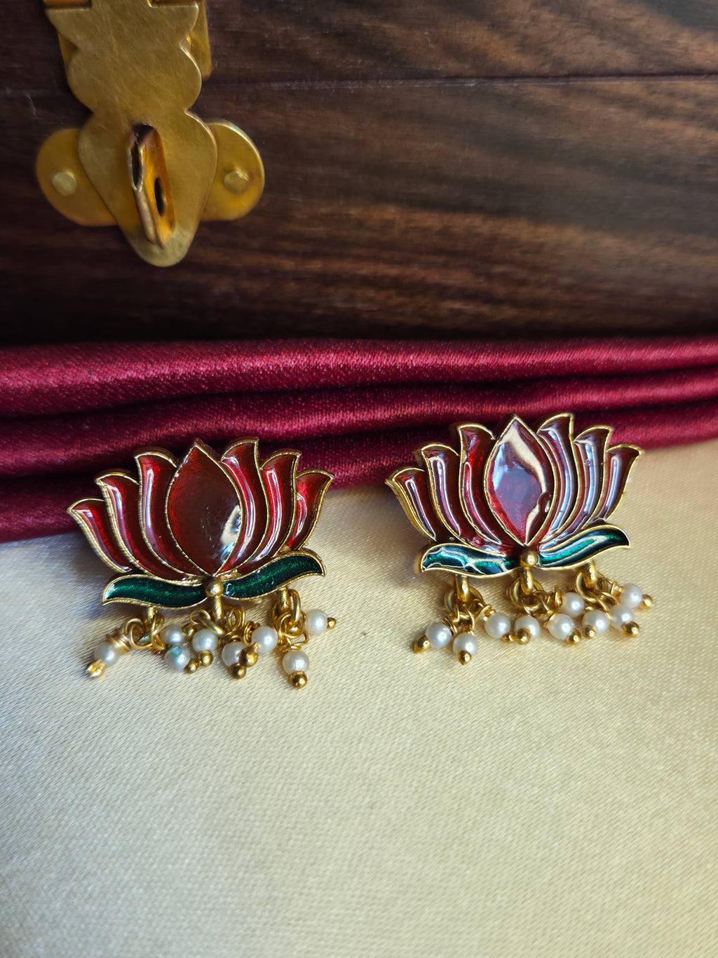 Red Lotus Enamel Necklace Set with Pearl Drops