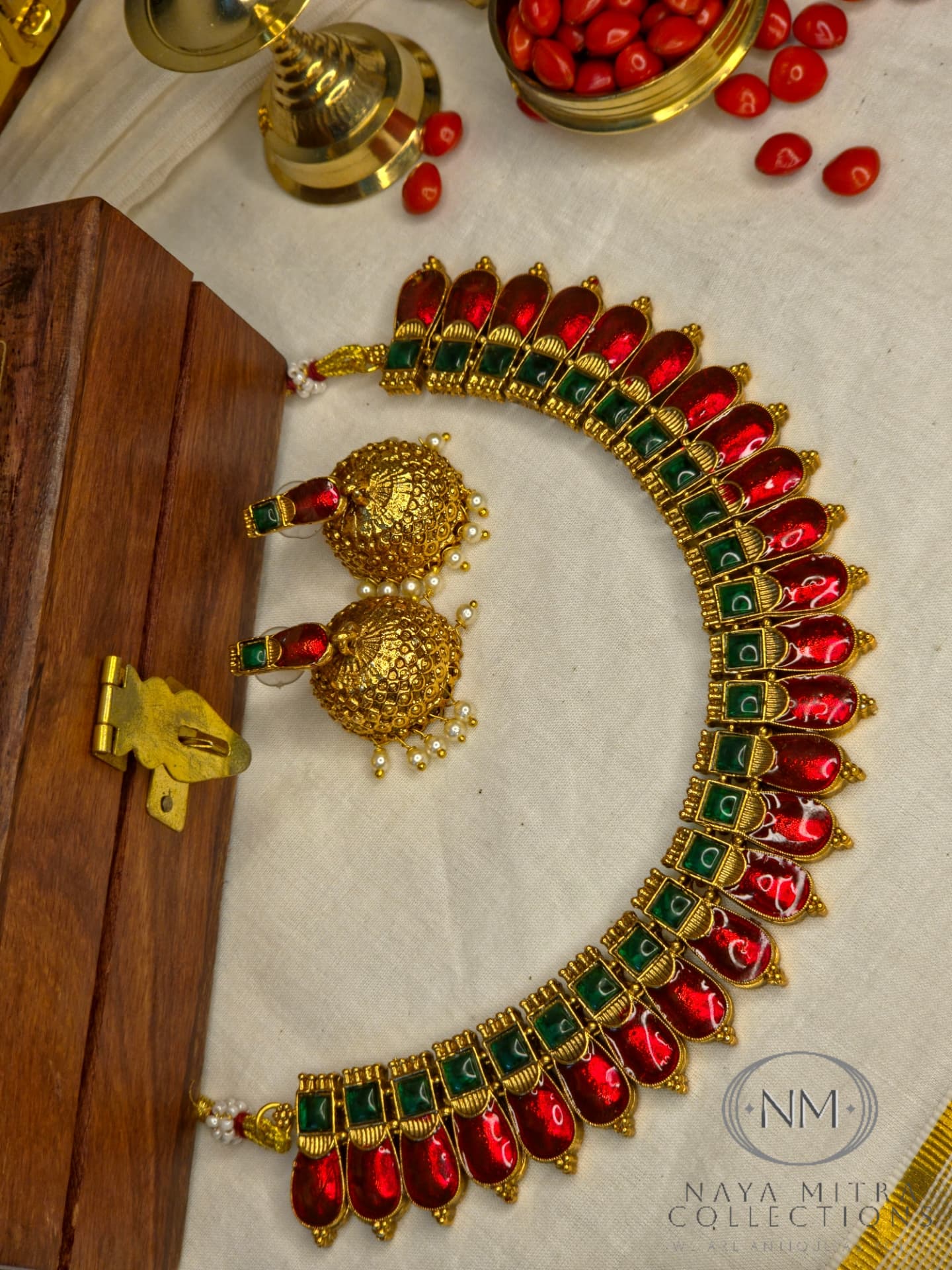 Traditional Kerala Palakka Necklace Set