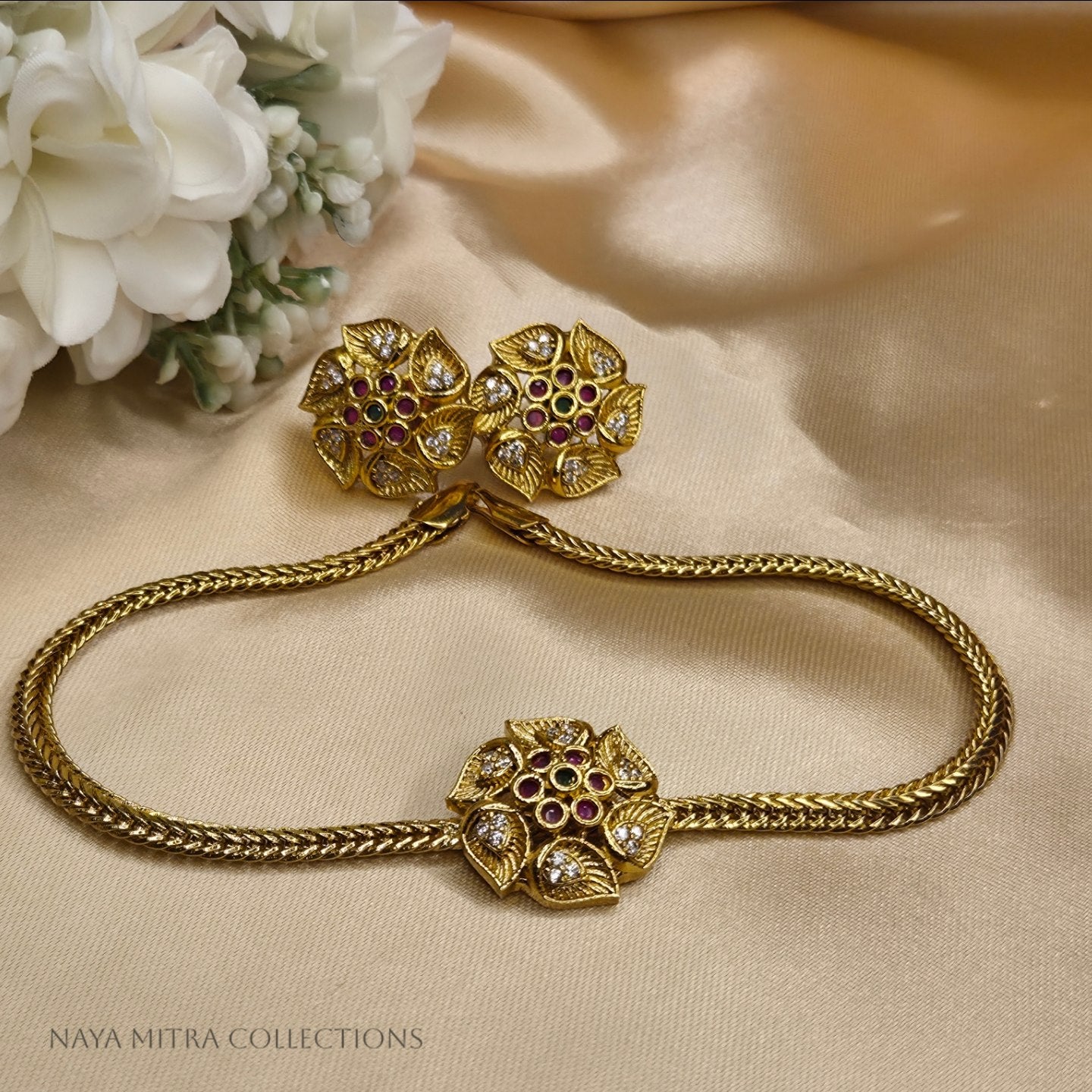 Traditional Floral Motif Choker Set