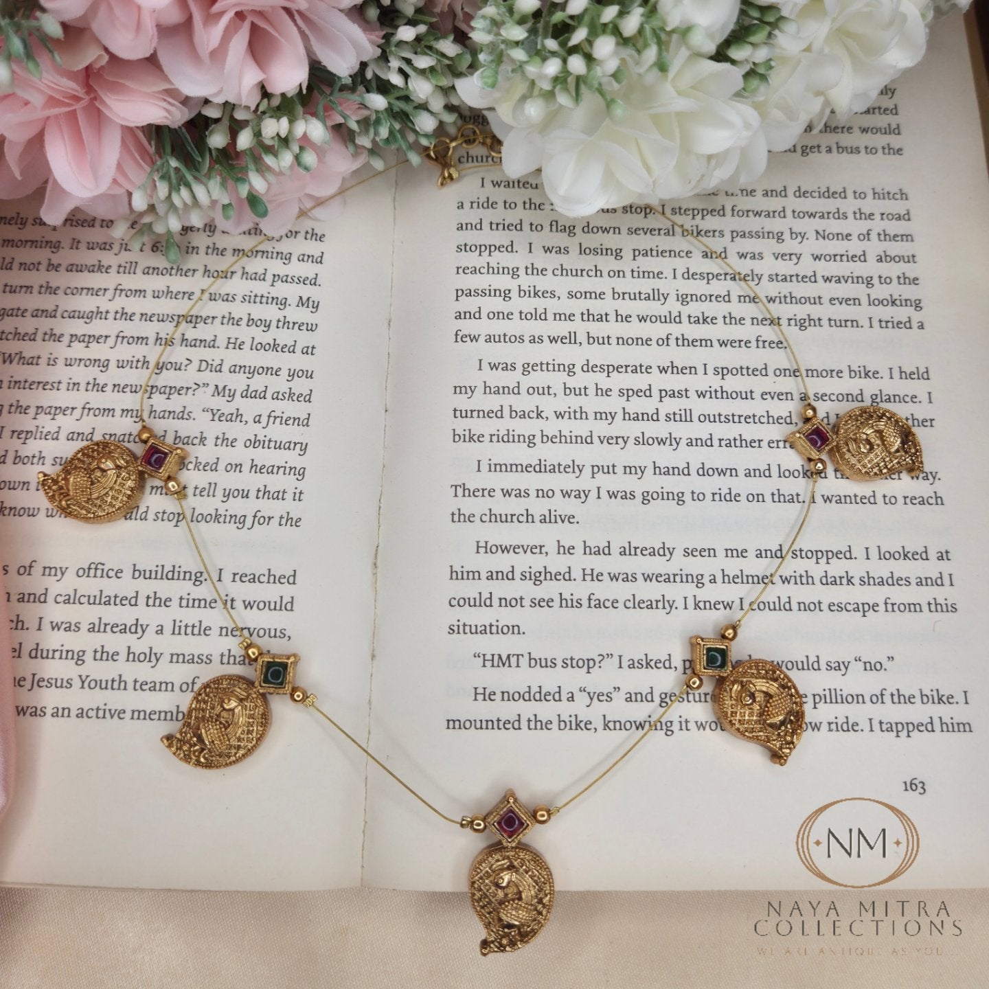 Delicate Invisible Thread Manga Necklace Set