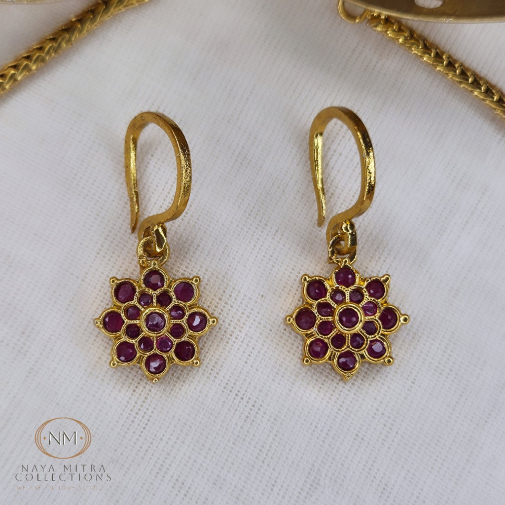 Lady Finger Necklace