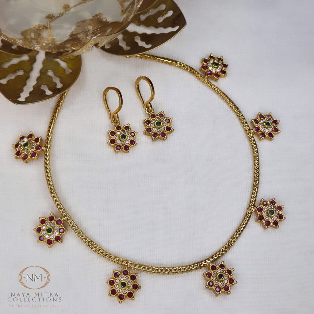 Lady Finger Necklace