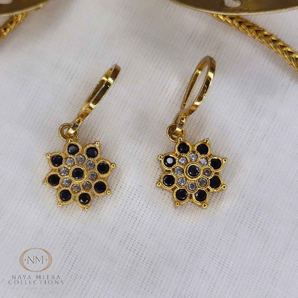 Lady Finger Necklace