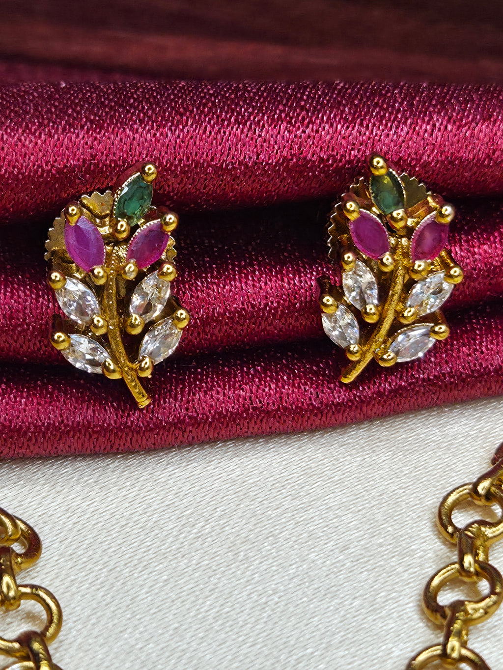 Delicate Invisible Thread Necklace Set